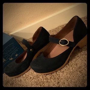 Dansko Missy Milled Nubuck 8.5